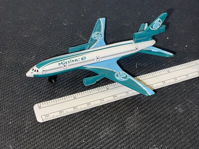 2000 Matchbox DC-10 Mission Earth Plane White & Green Airplane