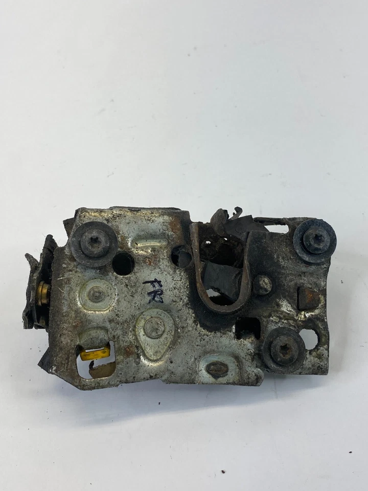 1999 2000 Cadillac Escalade Front Left Driver Door Lock Latch Assembly FR LH OEM Foto 2 de 4
