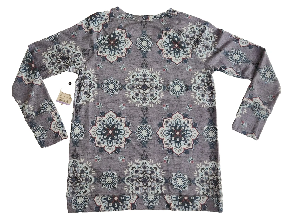 ST JOHN'S BAY WOMEN'S PETITE GRAY FLORAL SWEATER BLOUSE $37.00 - Image 2 of 4