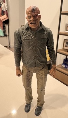 NECA ULTIMATE JASON VOORHEES FIGURE (2012)  FRIDAY THE 13TH THE FINAL CHAPTER