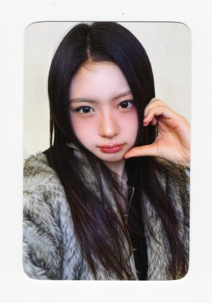 KiiiKiii - 2nd EP Delulu Pack [WITHMUU] 26.03.08 FANSIGN EXCLUSIVE