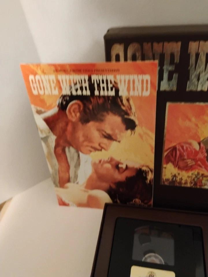 Gone With The Wind MGM Home Video 2 Tape VHS Deluxe Edition Box Set 1985 - Image 4 of 4