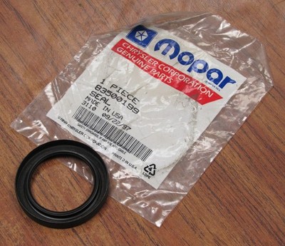 NOS Mopar OEM 83500199 Axle Shaft Seal