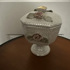 HOBNAIL JEWELRY BOX 2 PIECE TRINKET WHITE BEAD BEADED GOLD ACCENT PINK ROSES.