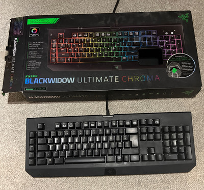 Razer Black Widow Chroma V2 (RZ03-02030600-R3G1) Kabelgebundene Gaming-Tastatur