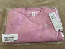Alo Yoga Accolade Crewneck pullover Valentines Candy Heart Pink NWT Size Medium