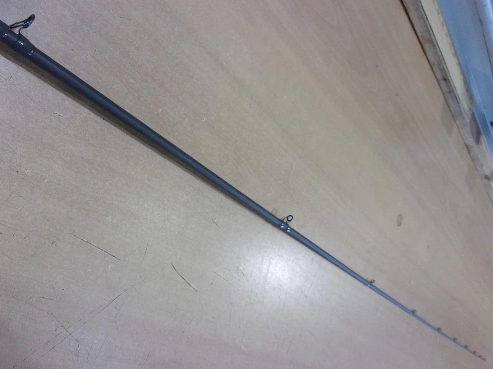 VARILLA DE FUNDICIÓN FENWICK HMG WALLEYE 7 pies 6 pulgadas potencia media Foto 3 de 4