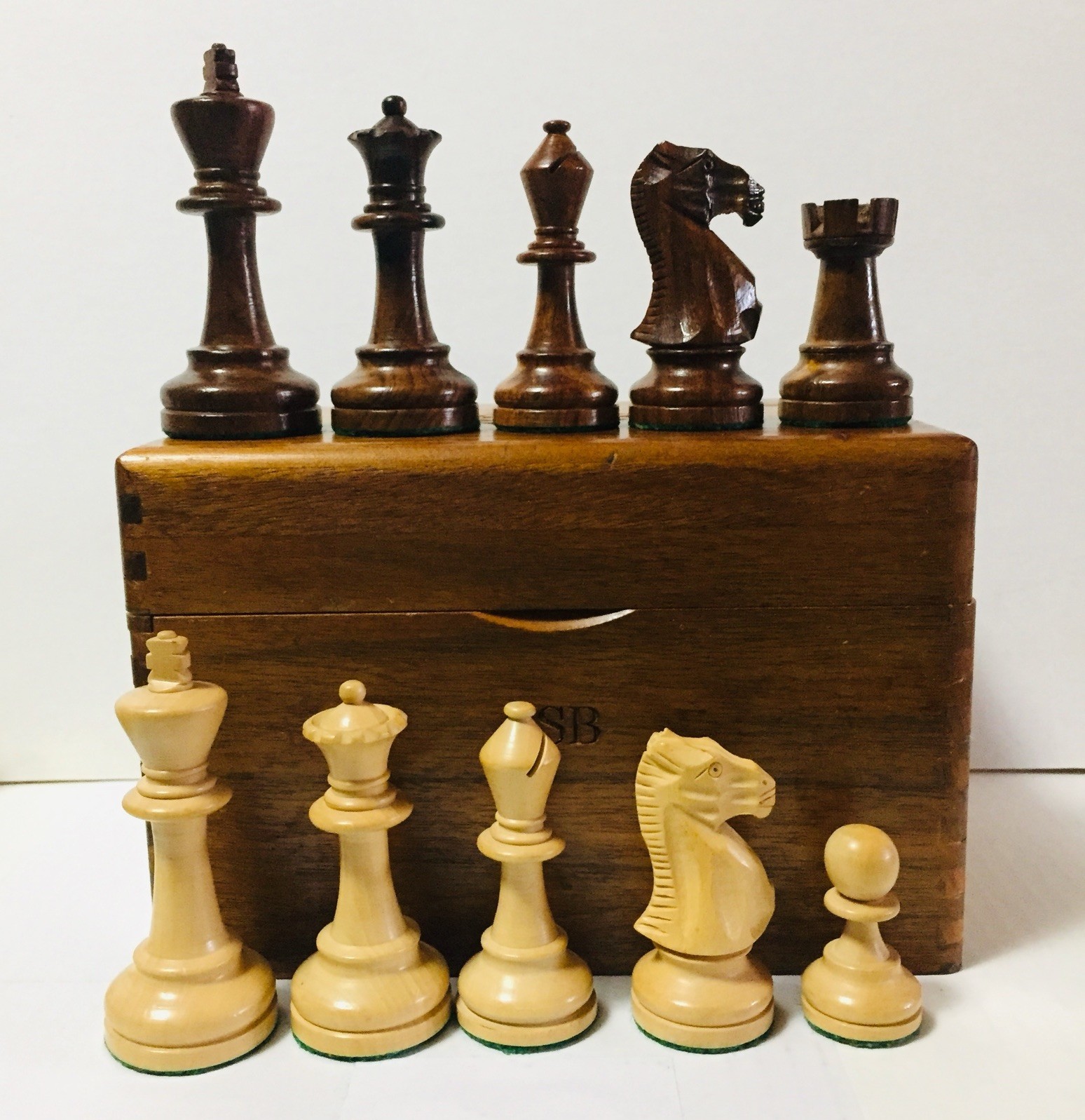 #D10 Vtg Drueke Wooden Rosewood Chess Set Pieces Boxed 3.5” King