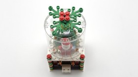 LEGO Limited Edition Snowglobe Ornament Seasonal Set (40223), Complete, No Box