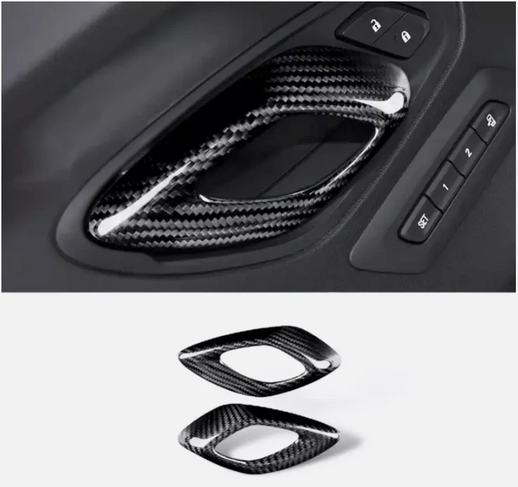 Cubierta de panel de manija de puerta de fibra de carbono REAL HARD negra para Chevrolet Camaro 16-23 Foto 2 de 4