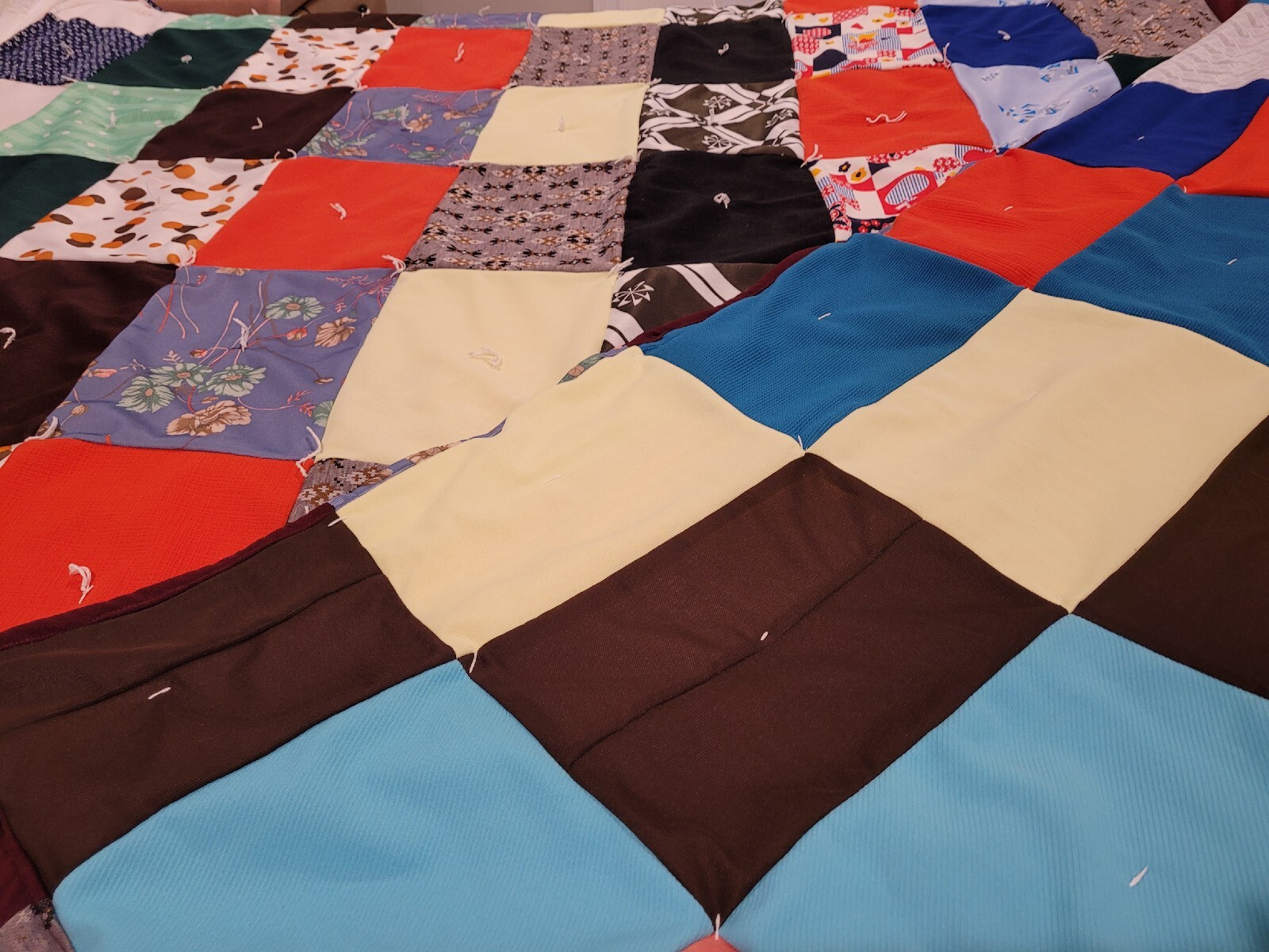 VINTAGE 70s HANDMADE QUILT 75X75 eBay