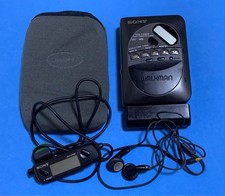 Sony WM FX909 Walkman Cassette Player Radio Portable Audio Player Device