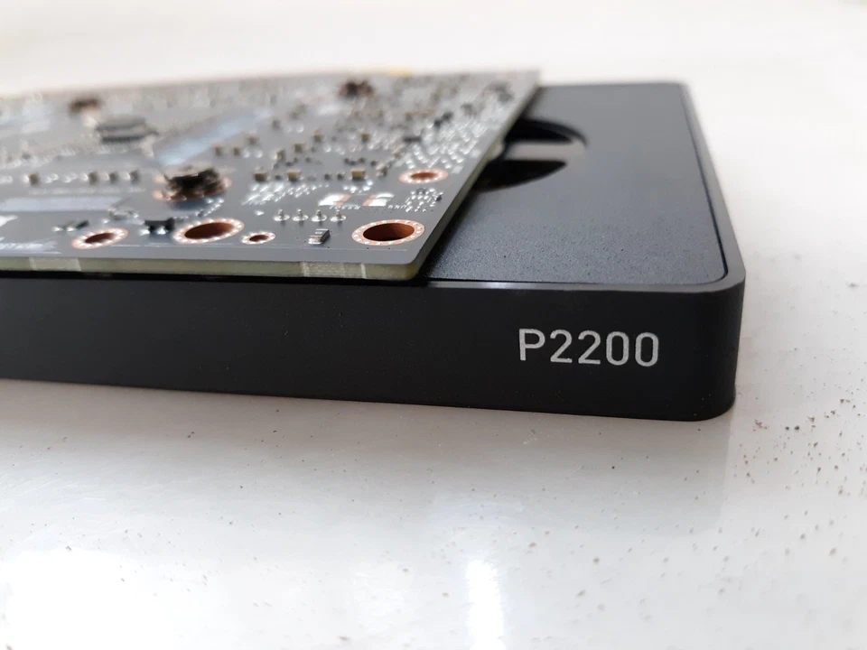 PNY NVIDIA Quadro P2200 5GB GDDR5X PCIe Graphics Card - Image 2 of 4