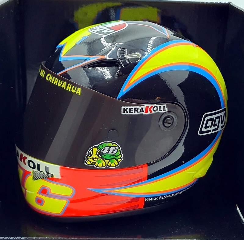 Minichamps 1/2 Scale 327 050046 - AGV Helmet Moto GP 2005 V. Rossi