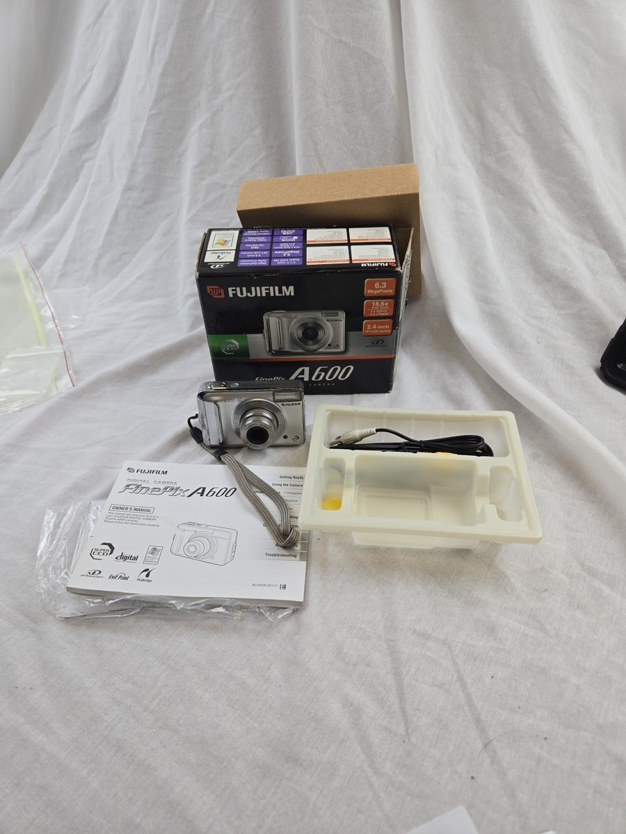 Fujifilm FinePix A600 Digital Camera, 6.3 MP, CCD, 3x Zoom, AA