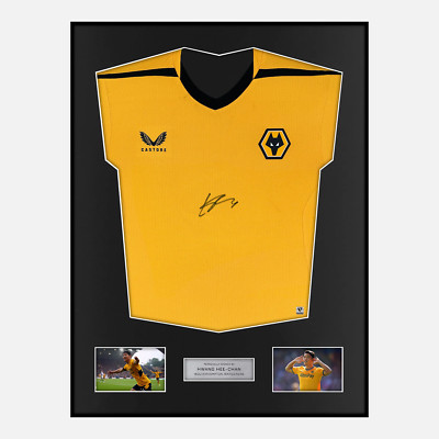 Gerahmtes Hwang Hee-Chan signiertes Wolves Shirt 2022-23 Home [Modern]