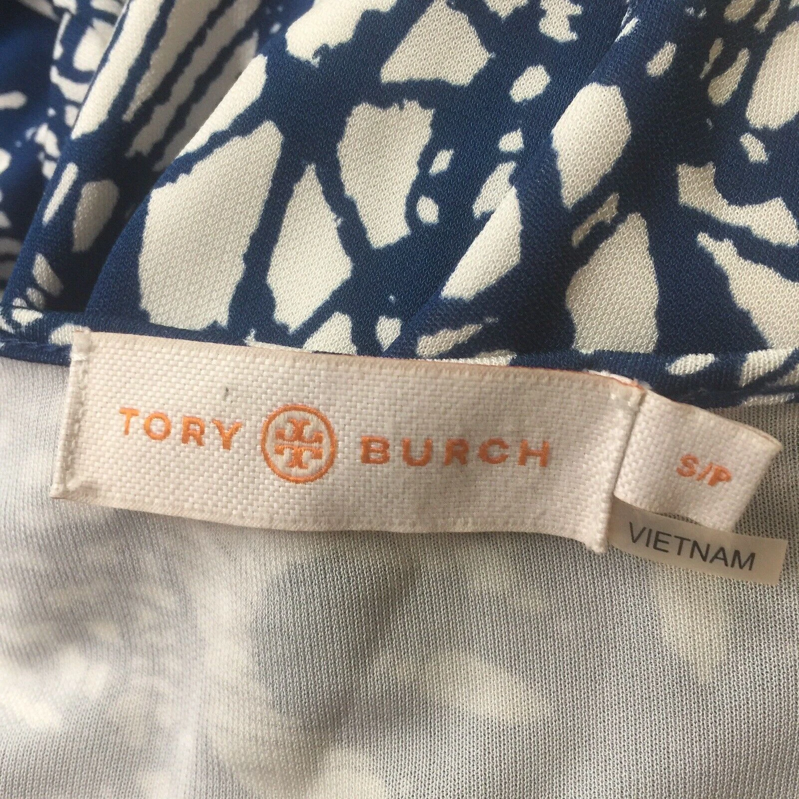 Abito Tory Burch blu Mar Baltico stampa acchiappasogni cappuccio manica scollo V ginocchio S