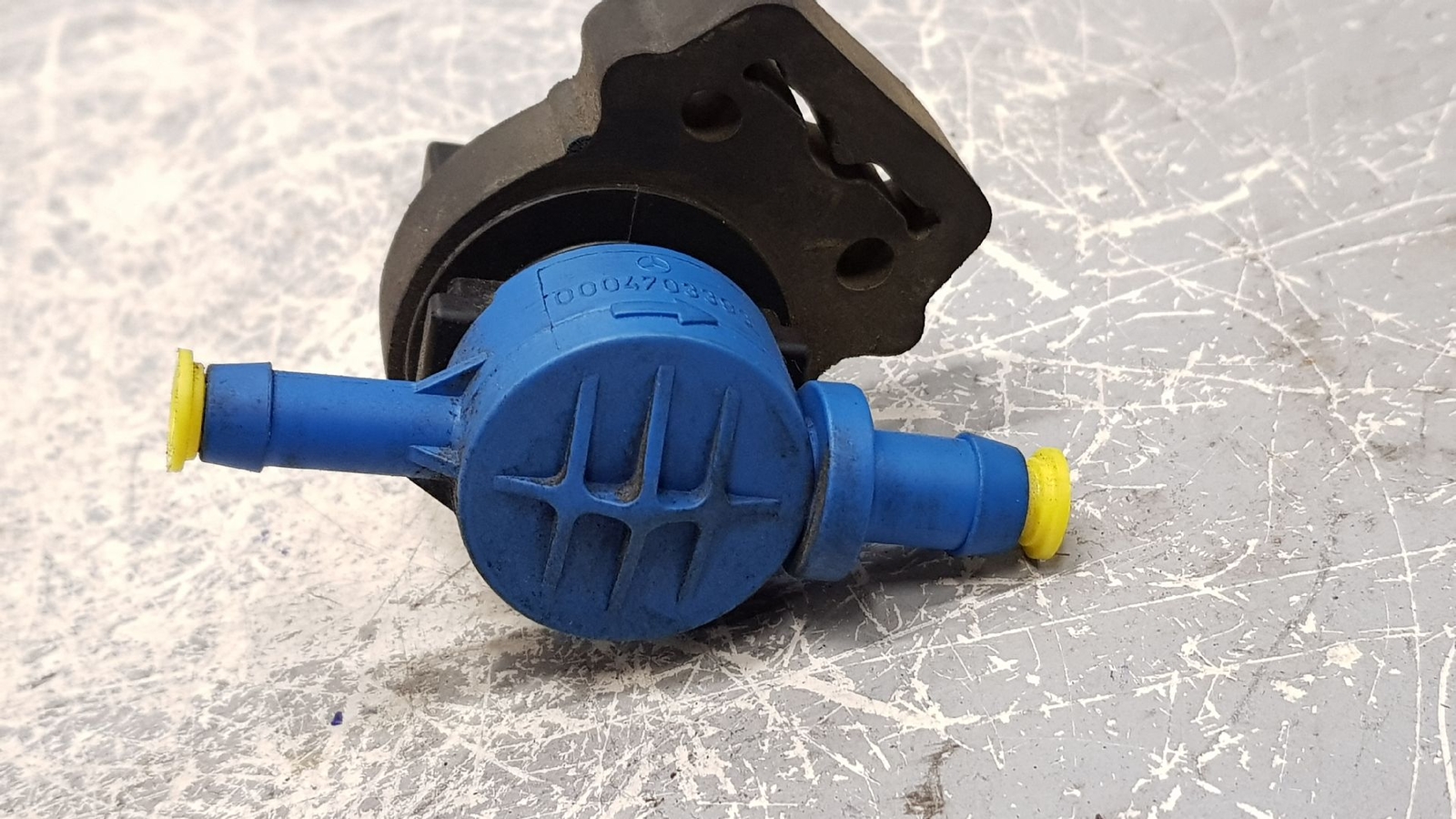 Regenierventil Magnetventil Aktivkohlefilter 0004703393 Mercedes 