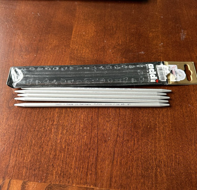 Addi straight  double-pointed knitting needles - 5.5mm US #9 8'' Aluminum  Grey