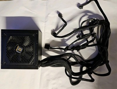 Boost Boxx Netzteil PB700| 8OPLUS Gold, 700 Watt,