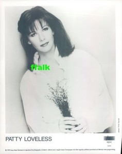 Press Photo & Release: PATTY LOVELESS 8x10 B&W 1993