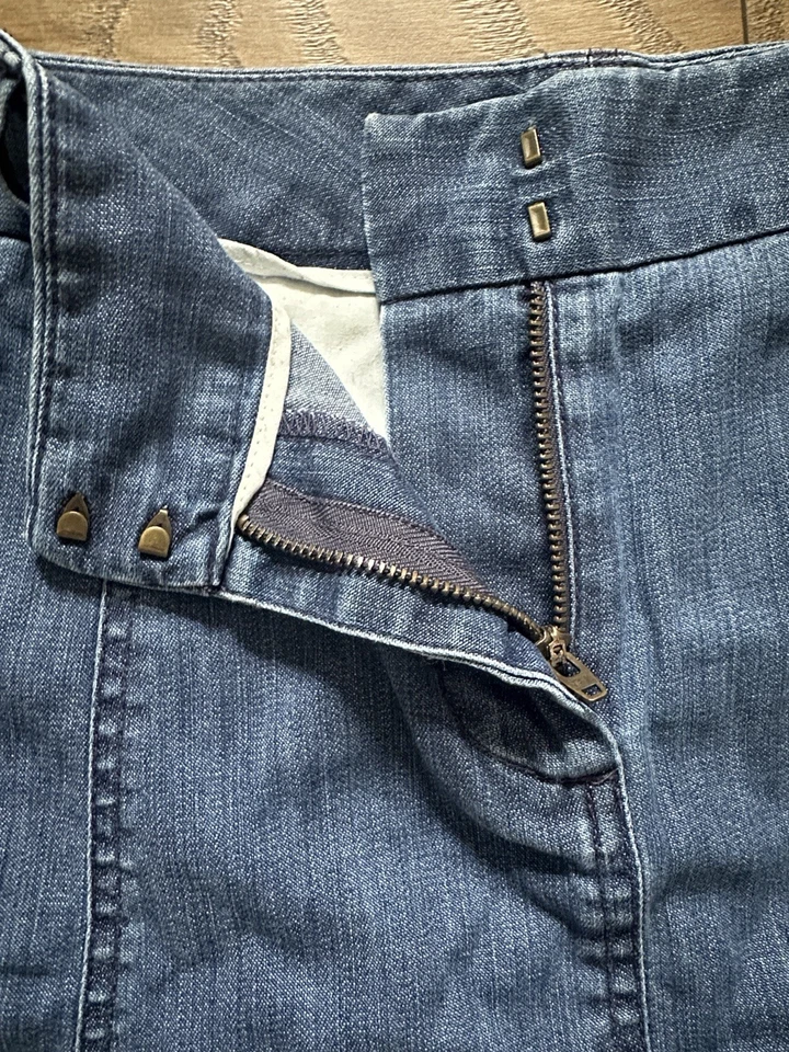 L.L. Falda acampanada de mezclilla Bean para mujer bolsillos talla 10P calce clásico favorecedor Foto 2 de 4