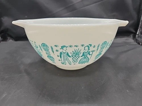 Vintage Pyrex Amish Butterprint 441 Cinderella Mixing Bowl 1-1/2 Pint Turquoise
