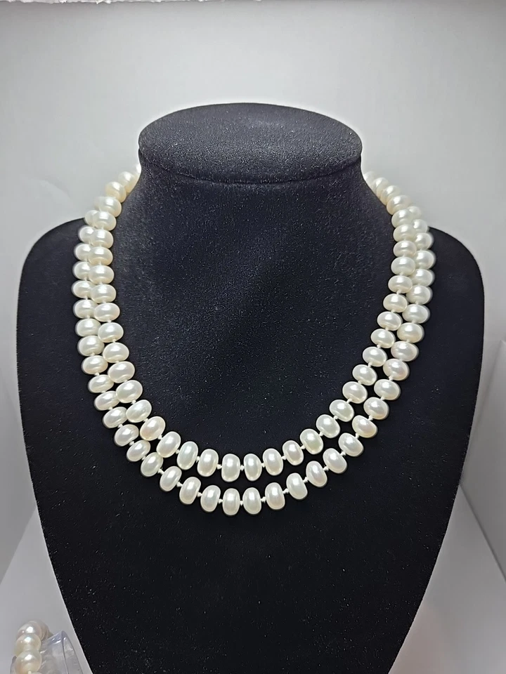 Collar de perlas blancas broche magnético delicado pequeño sofisticado clásico Foto 2 de 4