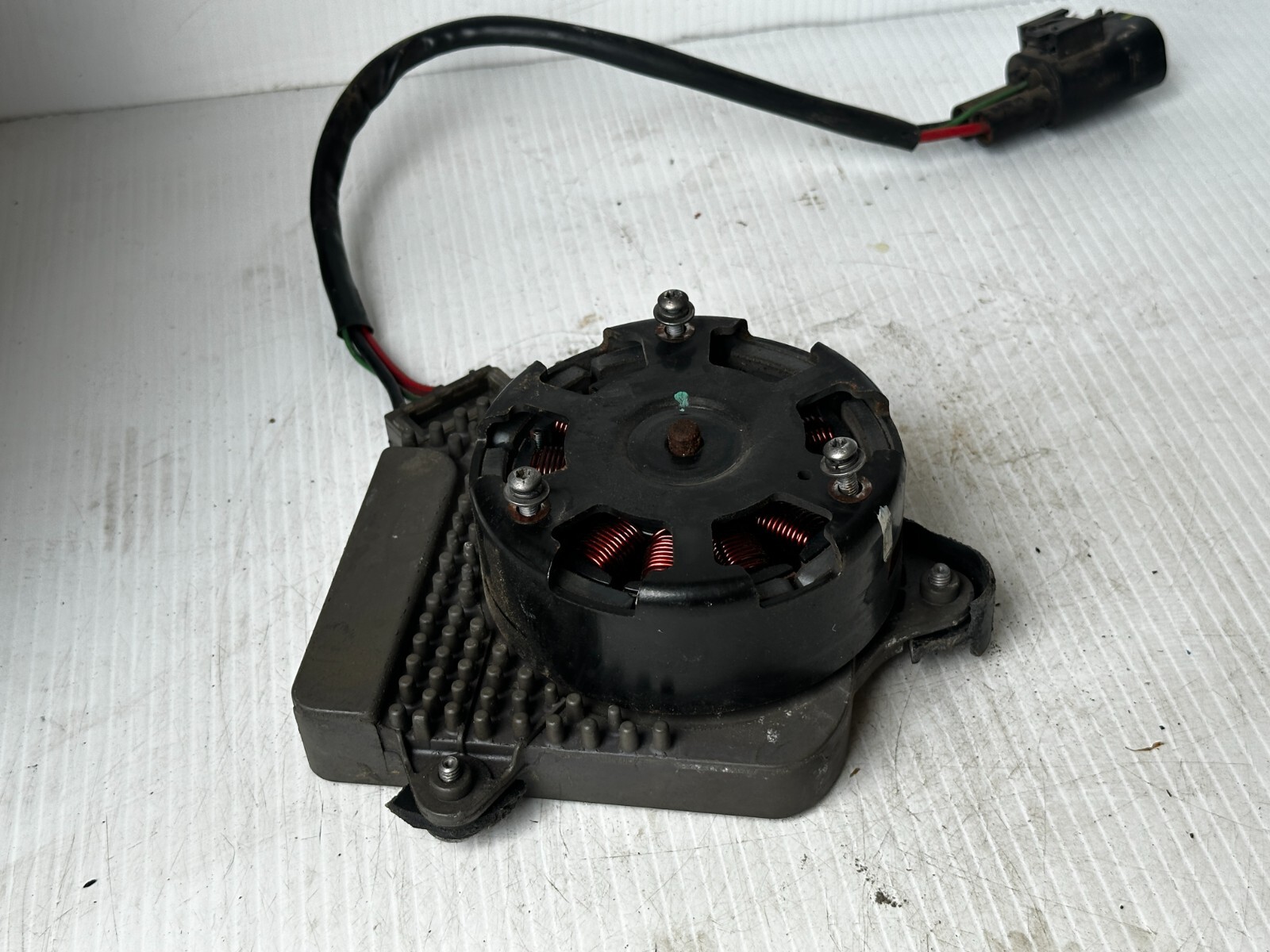 2012-16 BMW 5 Series F10 Radiator Fan Assembly 7618784 for sale 