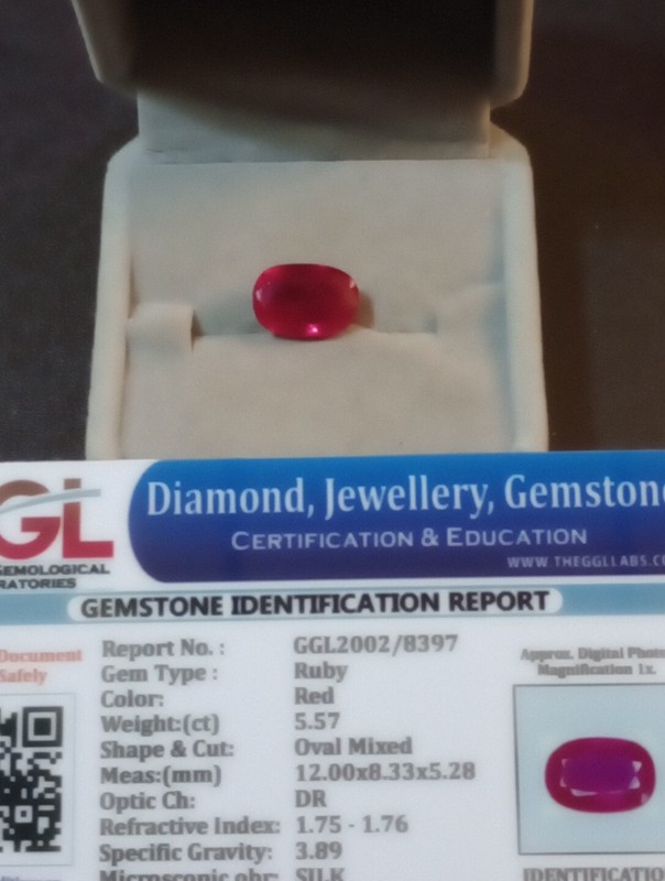 NATURAL EARTH MINED GGL CERTIFIED GEM TEATED HEATED OVAL RED RUBY 5.57 CTS.