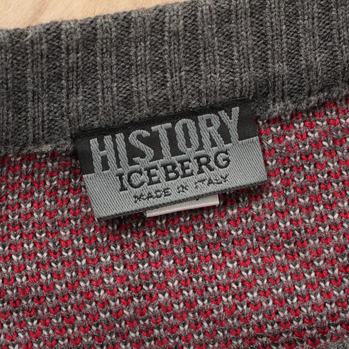 vtg 90s ICEBERG History embroidered Donald Duck acrylic sweater