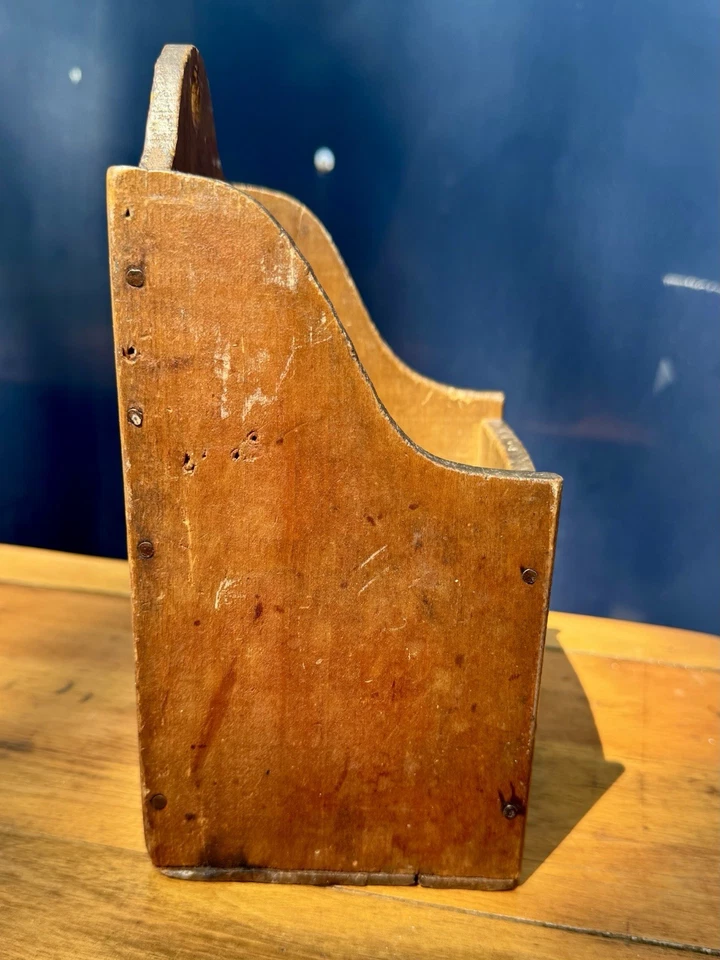 PRIMITIVE SALT BOX WOOD Wall HANGING ANTIQUE Vintage - Image 4 of 4