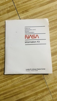 NASA Information Kit Space Shuttle Spacelab Folder Photos 8x10 1985