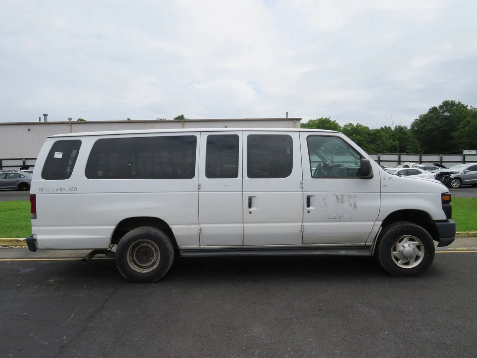 Ford Van E350 2005-2024 bocina OEM 8C2Z13832B Foto 2 de 4