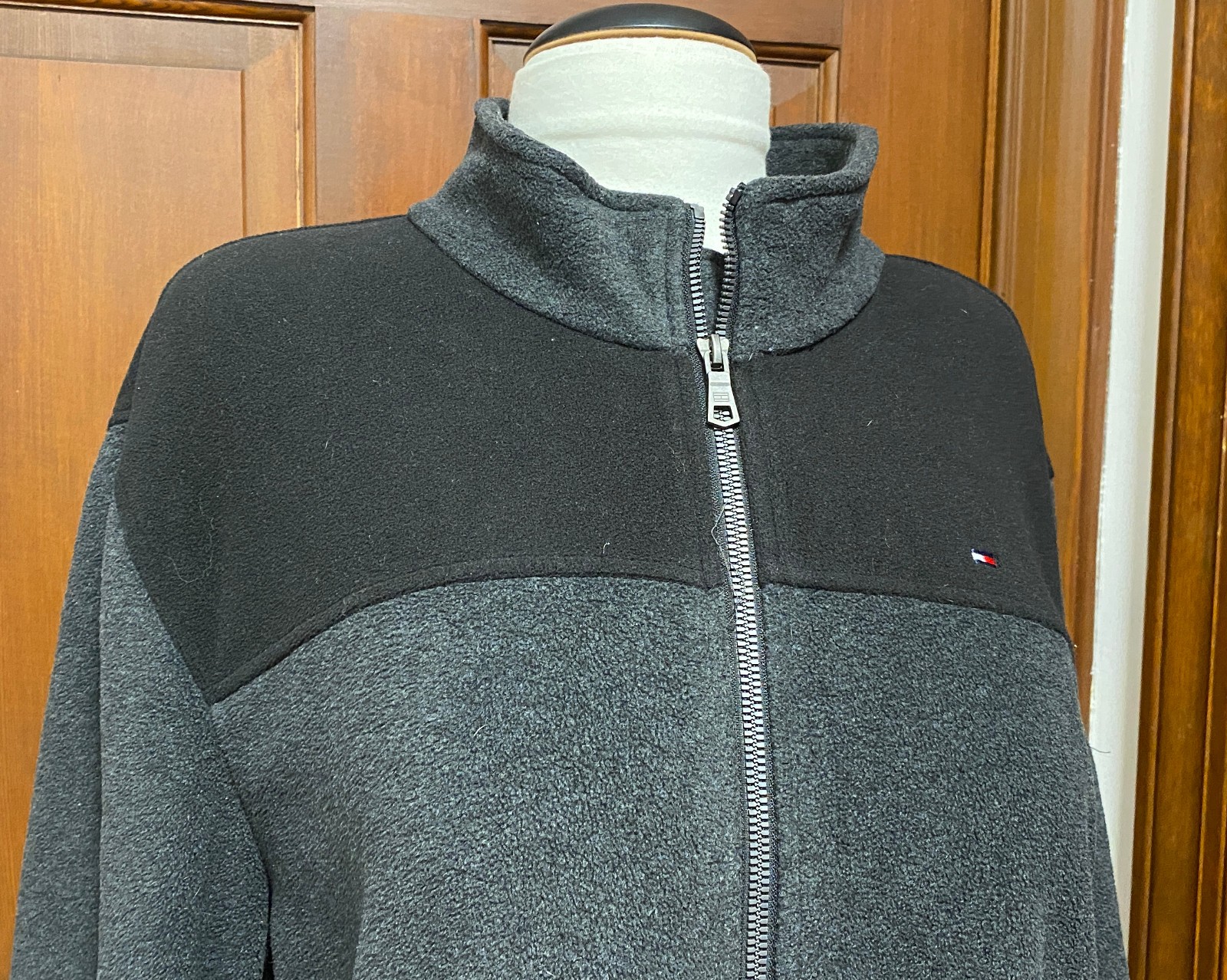 Tommy Hilfiger Color Block Fleece Jacket Mens Size XL Black Gray thumbnail 2