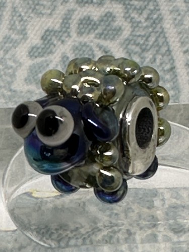 True Beadz Iridescent Green Sheep w/ Iridescent Blue Face, New & SO SHINY! - Picture 4 of 14
