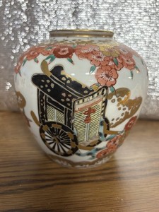 Antique Japanese Vase Pot Arita ware Ox carriage Signed 秀峰