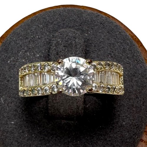 Vtg Gold Tone Clear Round Solitaire Baguettes Costume Jewelry Band Ring Size 8 - Picture 2 of 10