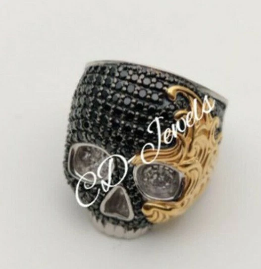Anillo de plata meñique calavera diamante simulado blanco y negro de 2,3 quilates para hombre Foto 3 de 4