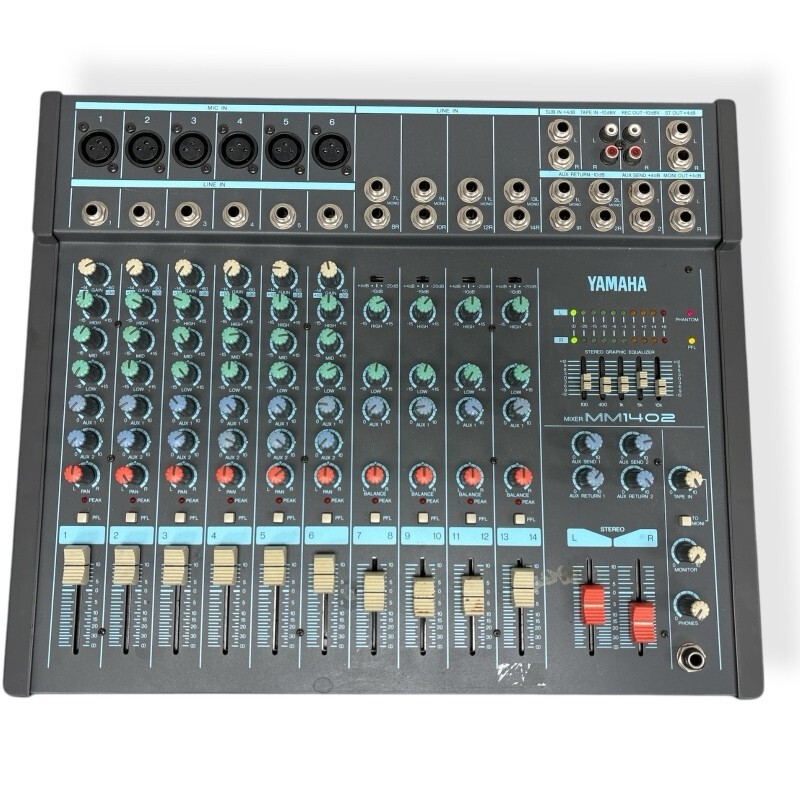 Yamaha MM1402 14-Channel Mixer Console 6 Mono and 4 Stereo