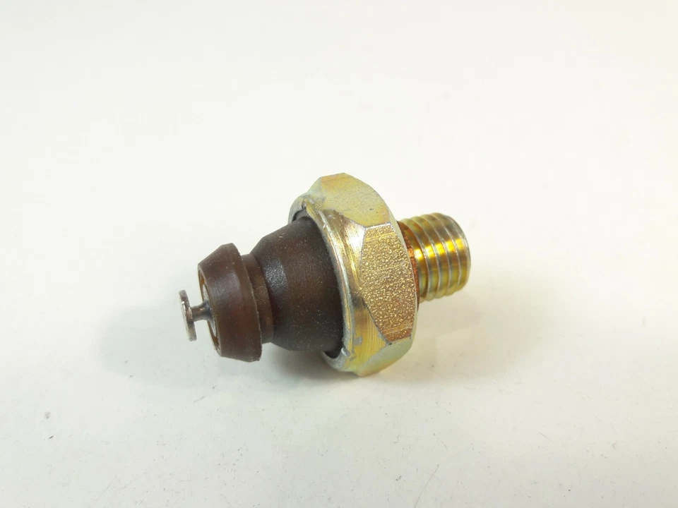 HELLA 12611277642 Oil Pressure Switch Sensor for BMW 3 E30 316 318 5 E12 E28 518 - Image 2 of 4