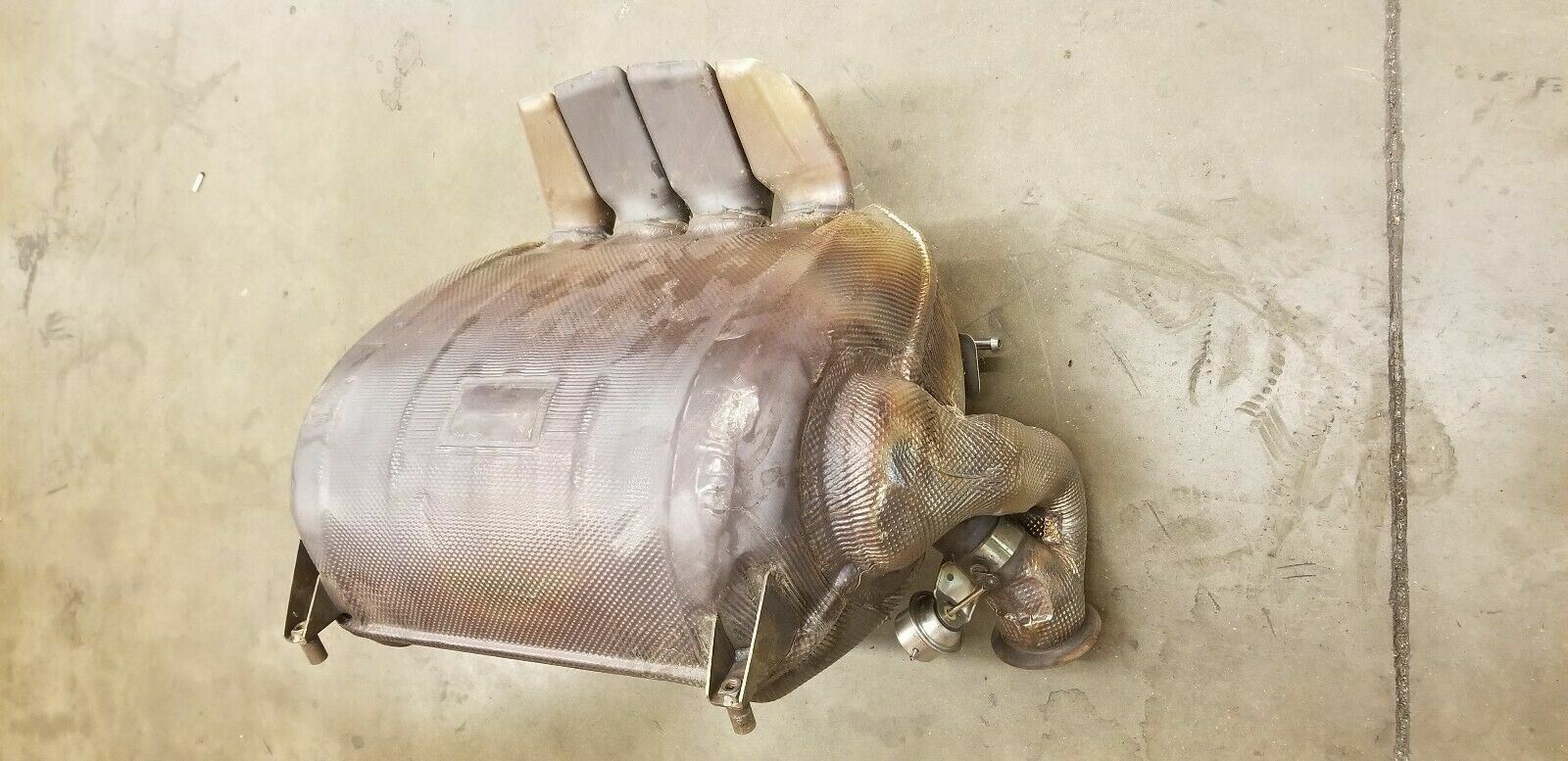 LAMBORGHINI AVENTADOR FACTORY OEM MUFFLER EXHAUST SYSTEM 470251051F