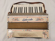 Vintage 1930s Working Hohner/Lakeside Accordion 85280 w/Case and All Straps