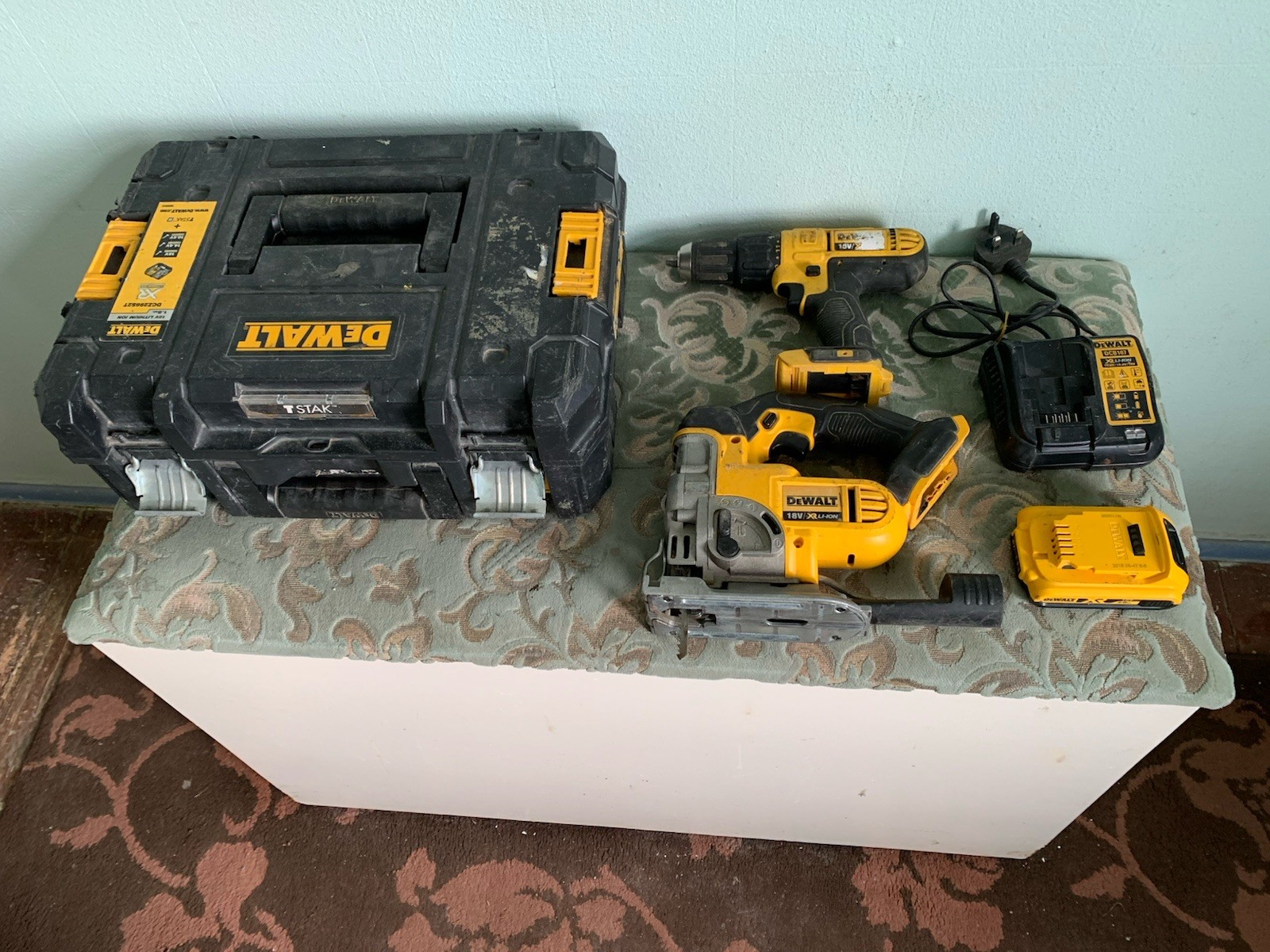 Dewalt DCS331 18V XR Li-ion Cordless Jigsaw & DCD776 Combi Drill