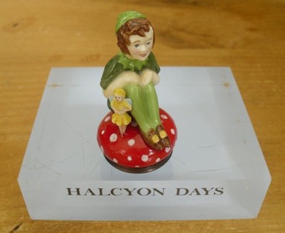 Halcyon Days Peter Pan & Tinker Bell Bonbonniere - 2 5/8'' (6,5 cm)