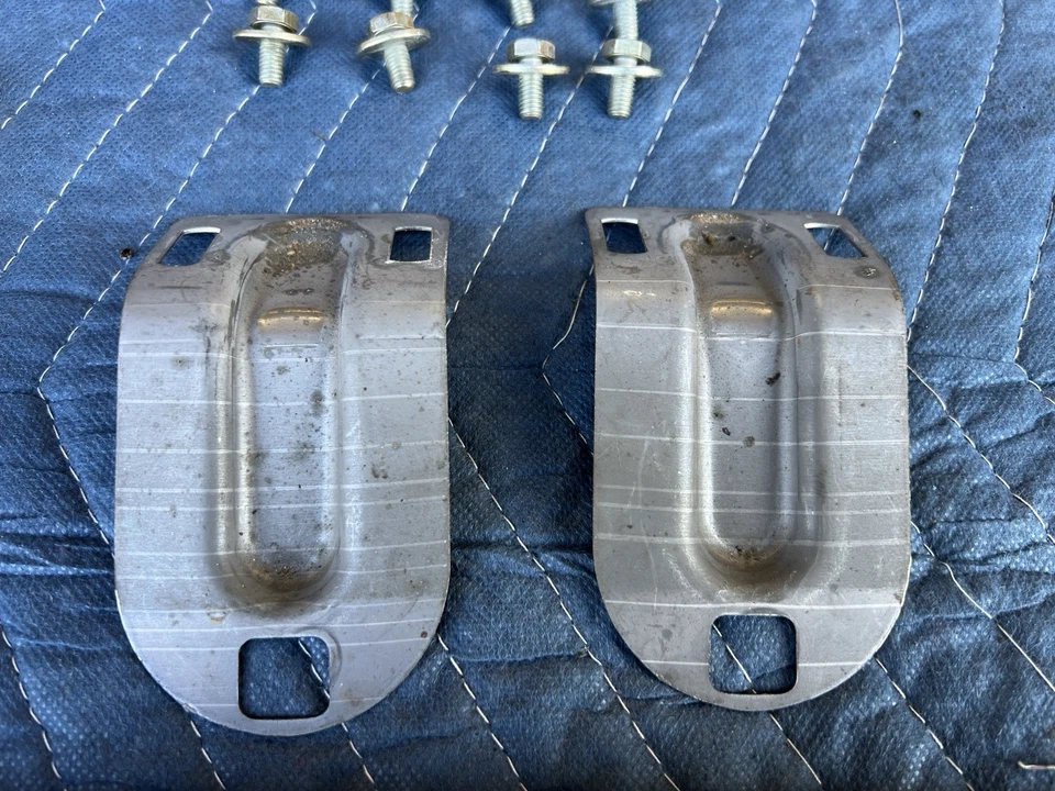 Jaguar XJR XJ8 X308 1998-2003 techo corredizo pernos y accesorios de montaje OEM #4713E Foto 4 de 4