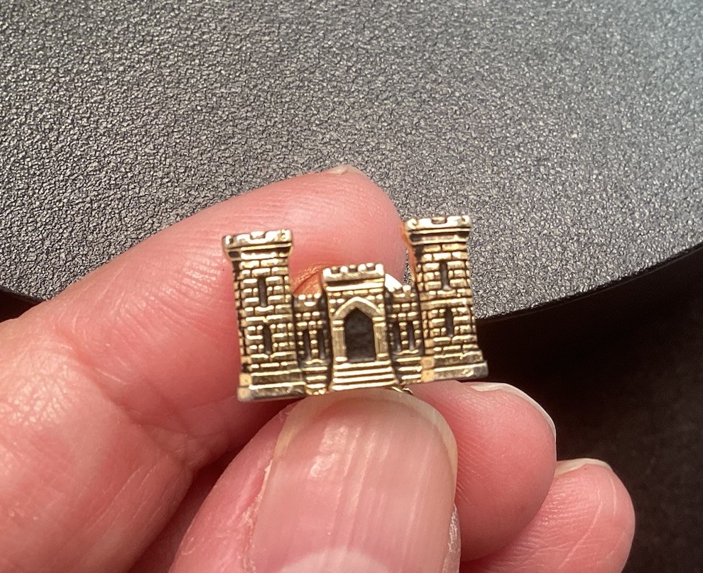 Vintage Gold Tone Castle Tie Tack Pin Nice Details