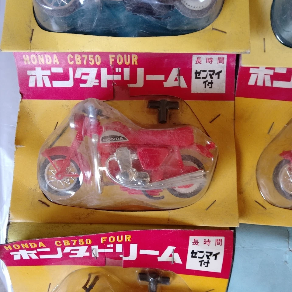 Auto A Vento Vintage Honda CB750 - Immagine 4 di 4