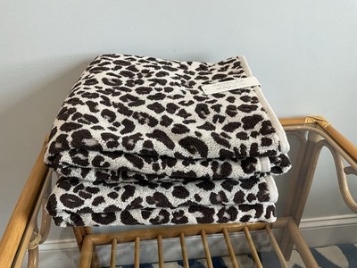 2 Piece Rachel Zoe Leopard Cheetah Animal Print Bath Towel Set NEW