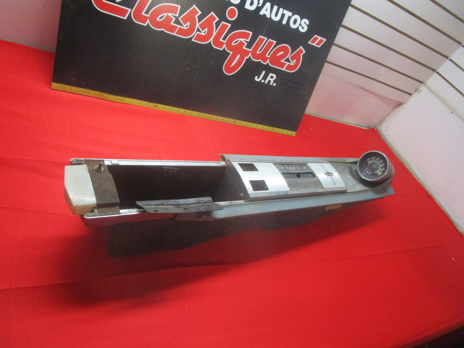 1964-1965 Oldsmobile Dynamic Starfire 88 Console Automatic Tach For Parts